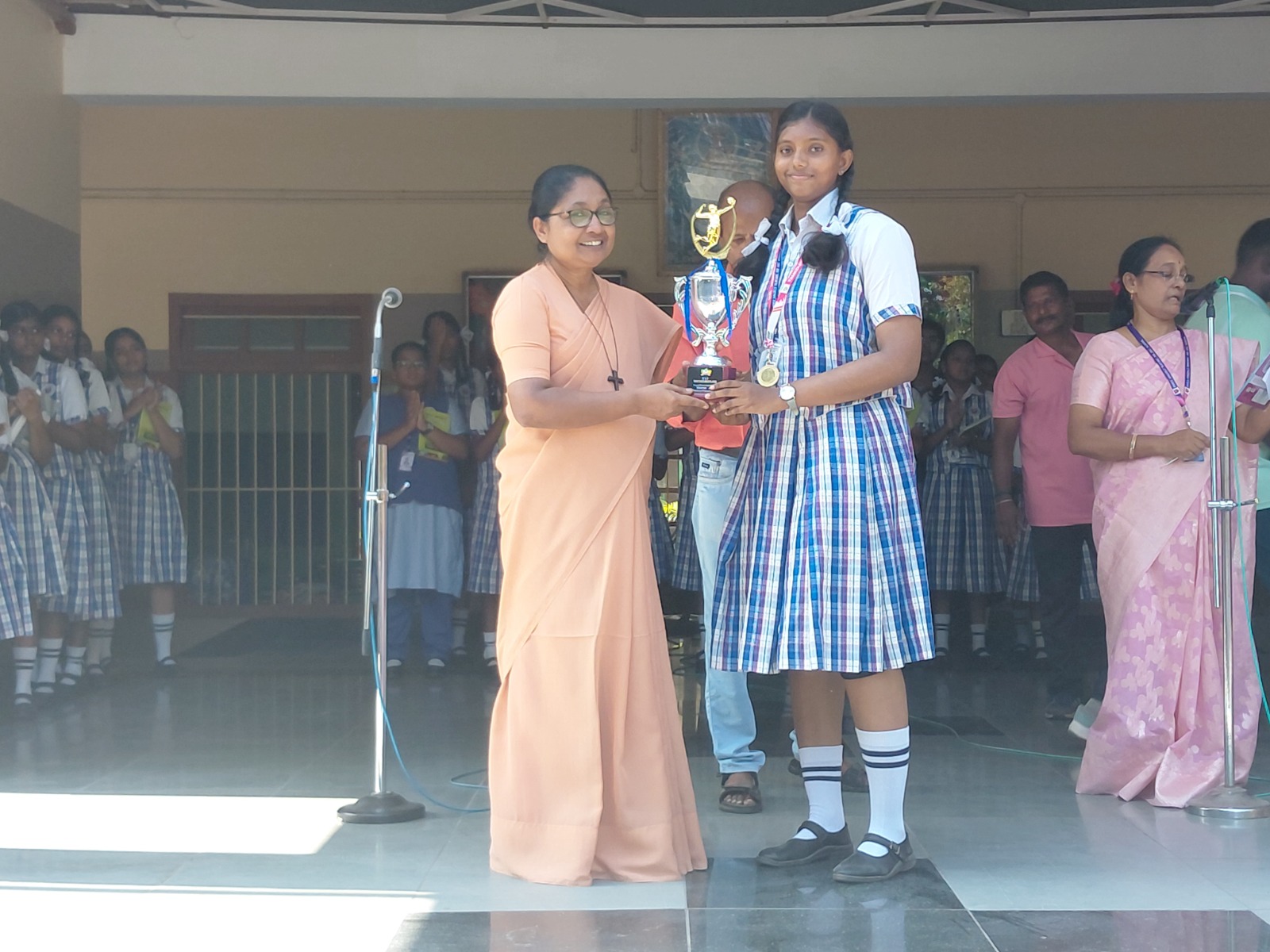 S. Jerlin Esther received Most valuable player of teh Tournament award in Sivanantham Memorial Trophy held at Thanjavur from 26.9.26 to 28.9.26